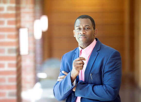 Headshot of Kalfani Turé