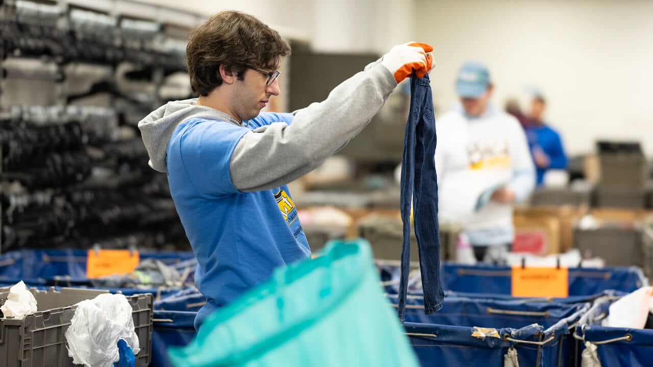 Individual sorting clothes