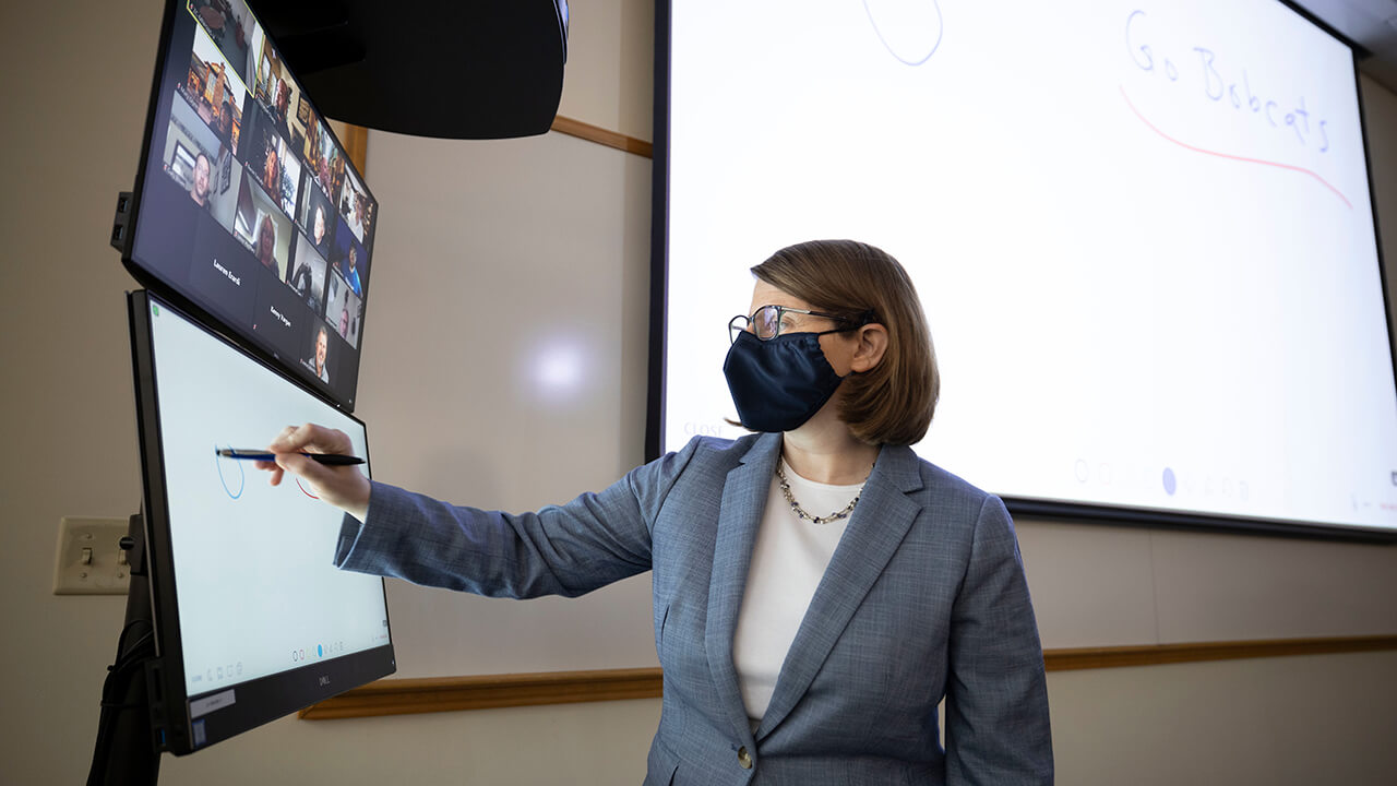 A Zoom cart is used.