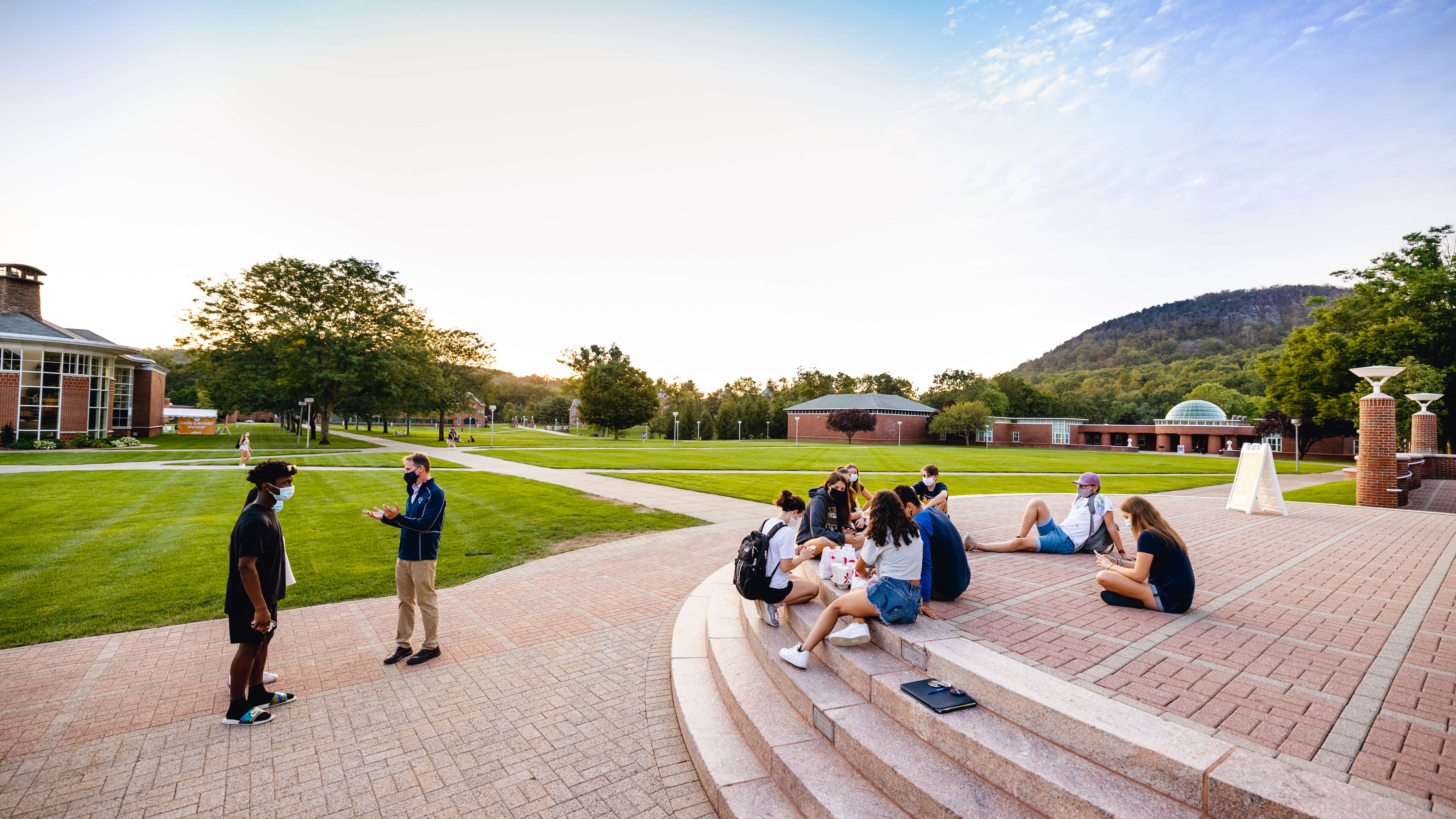 Quinnipiac’s new Chief Experience Officer, Tom Ellett hosts a socially-distanced meeting for the first-year advisory board