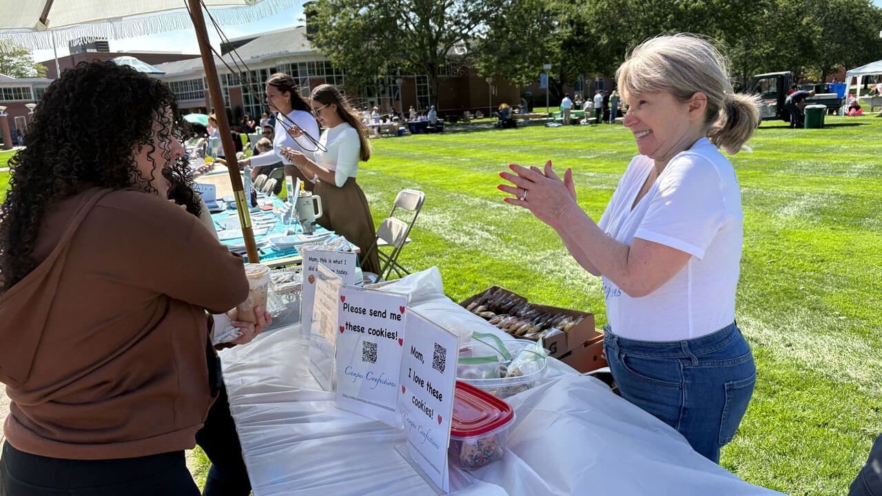 Entrepreneur has an exciting conversation with students