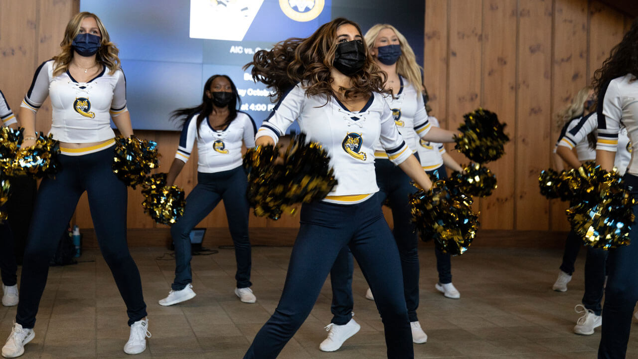 Ice cats dancing at on the rocks pub on york hill campus