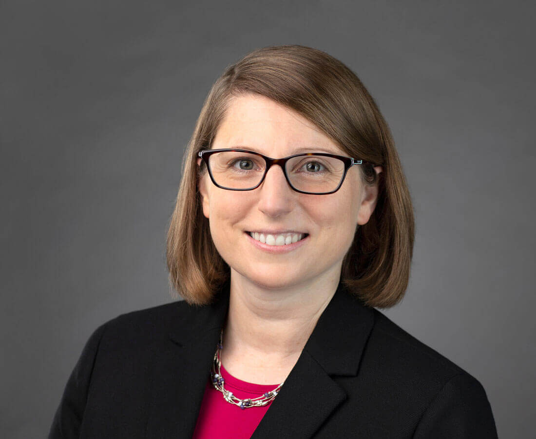 Lauren Erardi Headshot