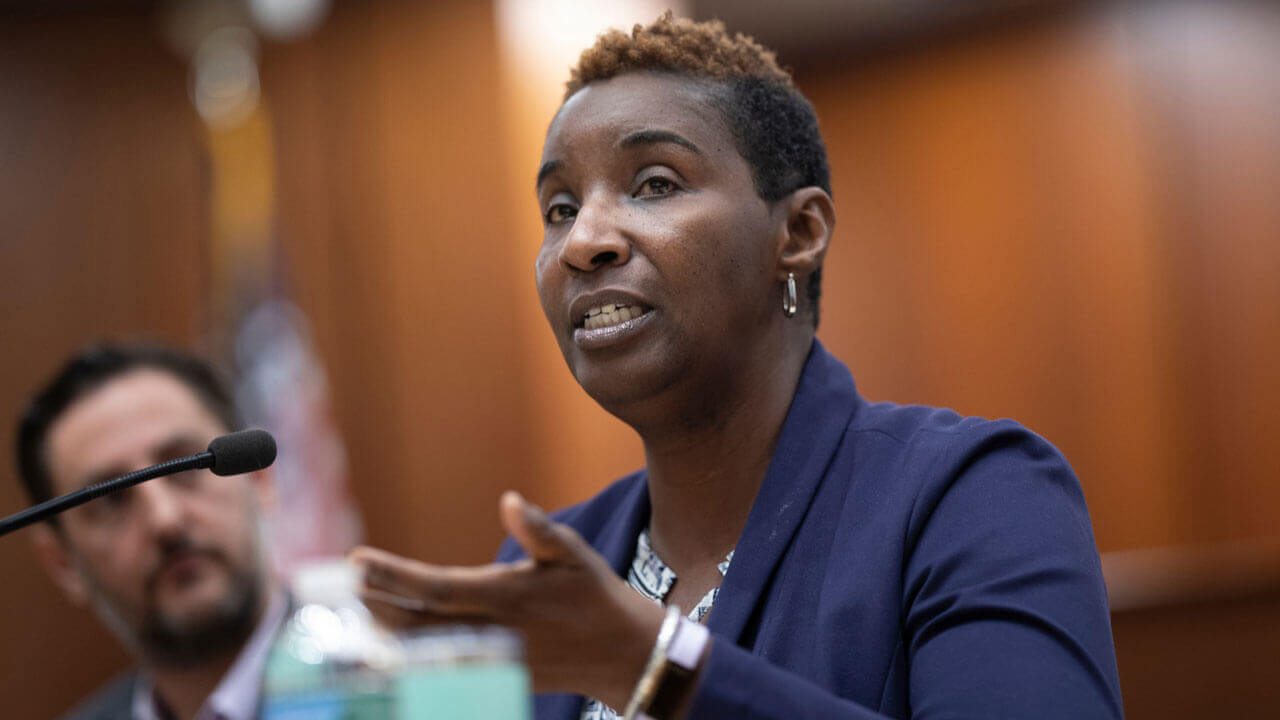 reeves speaking at Gateway to Practice program